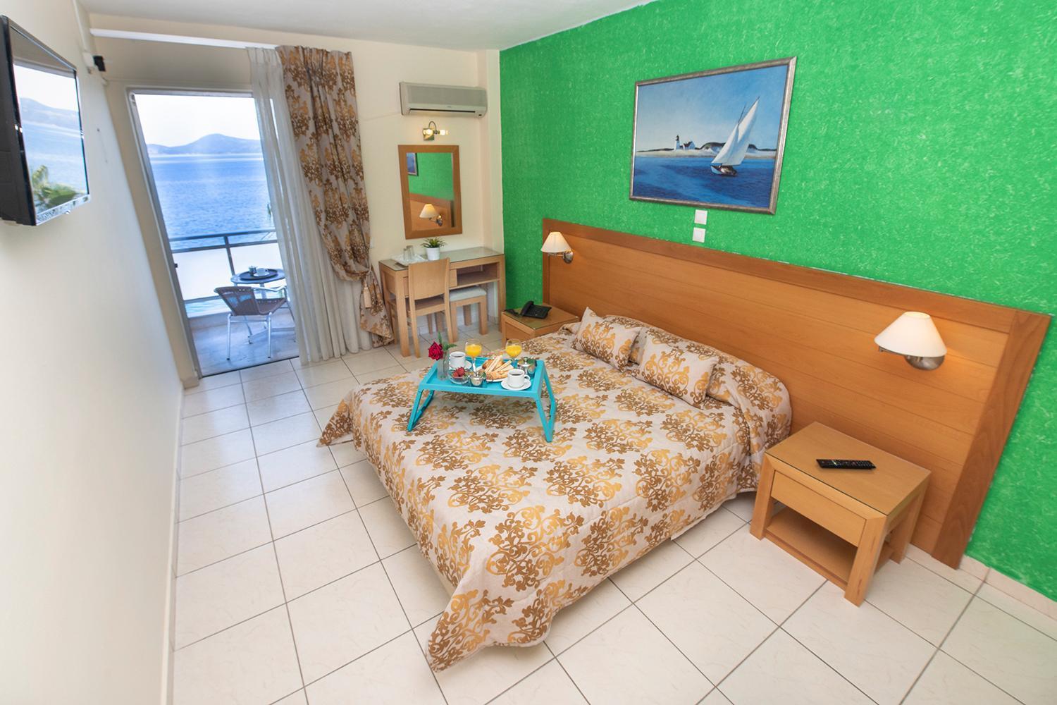 Avra Hotel Methana Phòng bức ảnh